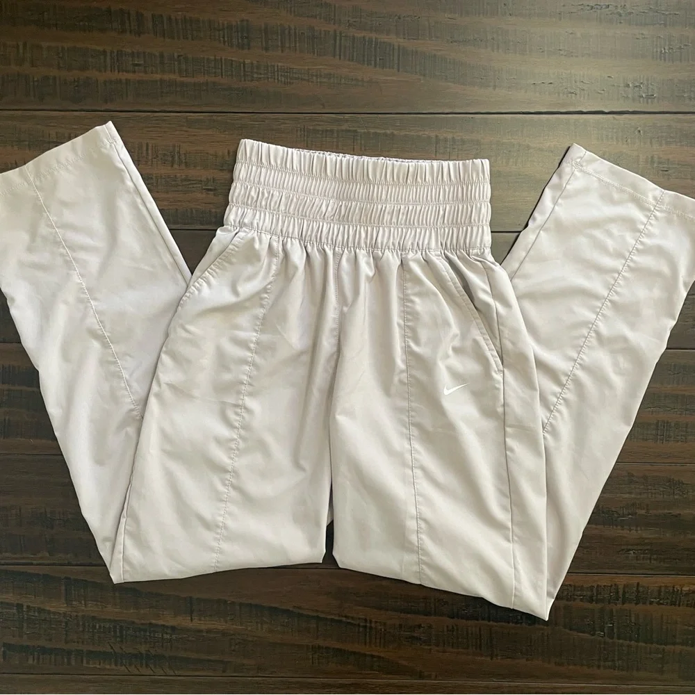 Nike Dri-Fit One Ultra High Waisted Track Pants